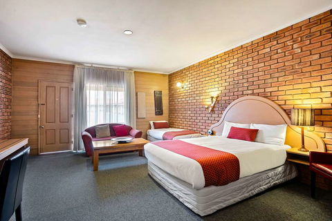 Quality Inn Colonial - Accommodation Newcastle 7