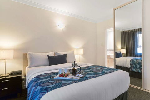 The Peninsula Riverside Apartments - Accommodation Newcastle 4