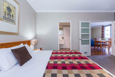 Mont Clare Boutique Apartments - Accommodation Newcastle 7