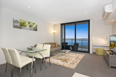 Astra Apartments Perth - Accommodation Newcastle 7