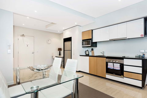 Astra Apartments Perth - Accommodation Newcastle 8