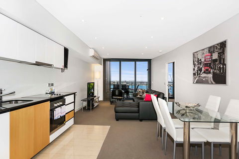 Astra Apartments Perth - Accommodation Newcastle 9
