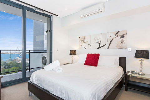 Astra Apartments Perth - Accommodation Newcastle 13