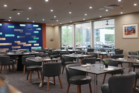 DoubleTree By Hilton Esplanade Darwin - Accommodation Newcastle 12