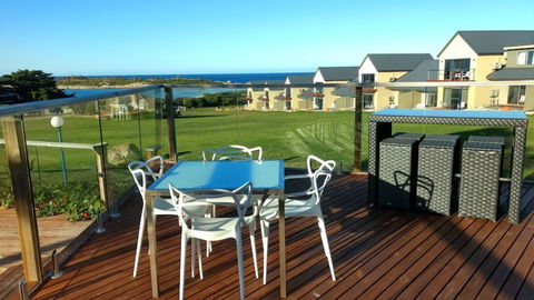 Diamond Island Resort - Accommodation Newcastle 0