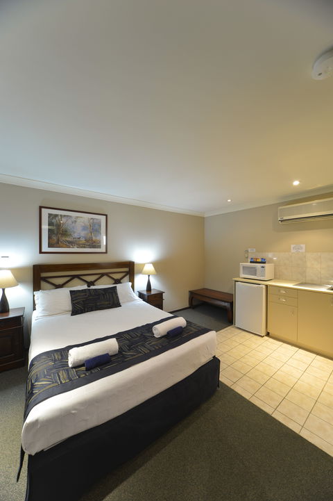 Wattle Grove Motel - Accommodation Newcastle 2