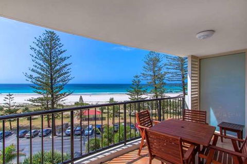 Mantra Coolangatta Beach - Accommodation Newcastle 4