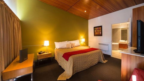 Tall Timbers - Accommodation Newcastle 11