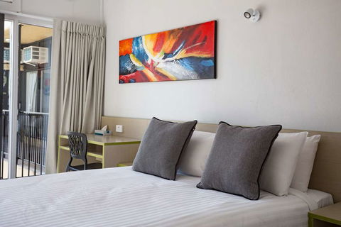 Emerald Star, A Nightcap Hotel - Accommodation Newcastle 7