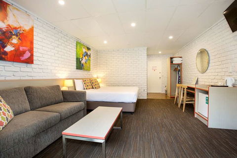 Villa Noosa Hotel - Accommodation Newcastle 0