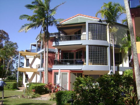 Como Noosa Luxury Riverside Apartments - Accommodation Newcastle 0