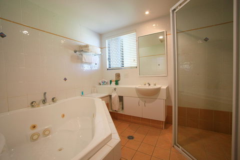 Macquarie Barracks Inn - Accommodation Newcastle 2