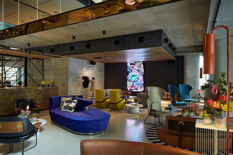 QT Melbourne - Accommodation Newcastle 1