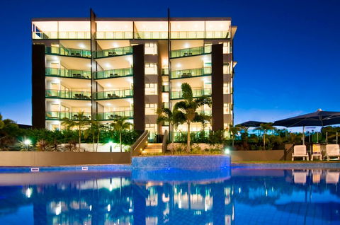 Akama Resort - Accommodation Newcastle 0