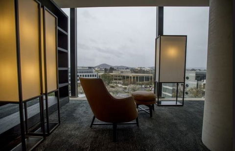 Little National Hotel - Accommodation Newcastle 2