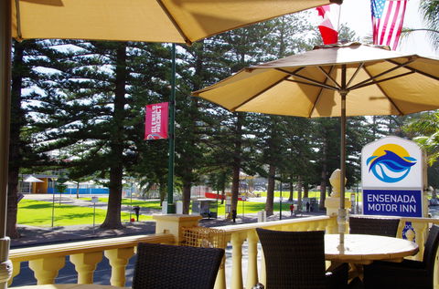 Ensenada Motor Inn - Accommodation Newcastle 1