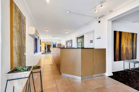 Comfort Inn Manhattan - Accommodation Newcastle 2