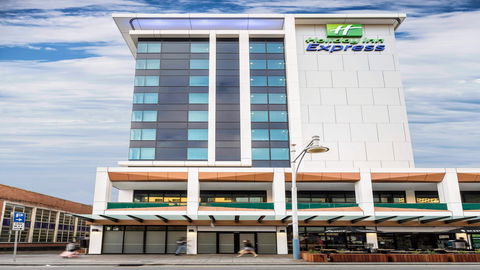 Holiday Inn Express Adelaide City Centre - Accommodation Newcastle 1