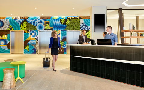 Holiday Inn Express Adelaide City Centre - Accommodation Newcastle 2