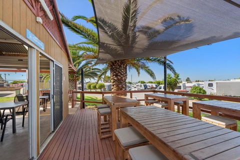 Discovery Parks Adelaide Beachfront - Accommodation Newcastle 1