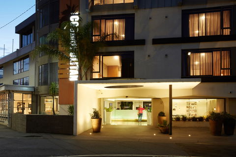 Cosmopolitan Hotel - Accommodation Newcastle 0
