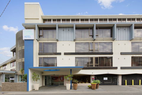 Cosmopolitan Hotel - Accommodation Newcastle 1