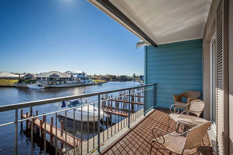 C Mandurah Resort & Serviced Apartments - Accommodation Newcastle 2