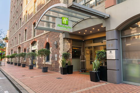 Holiday Inn Darling Harbour - Accommodation Newcastle 2