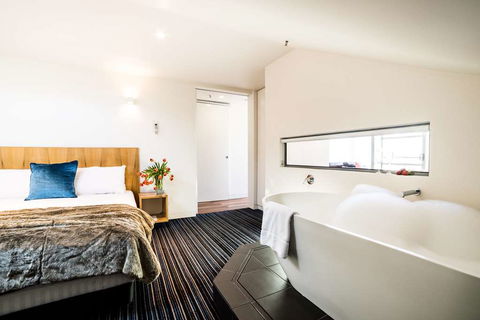 Salamanca Wharf Hotel - Accommodation Newcastle 2