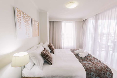 Newcastle Central Plaza - Accommodation Newcastle 2