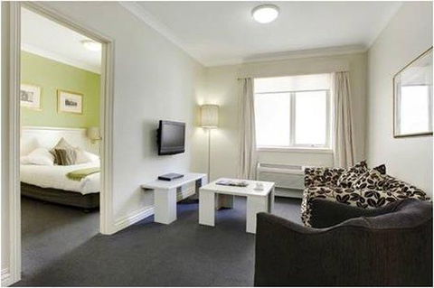 Collins Hotel - Accommodation Newcastle 2