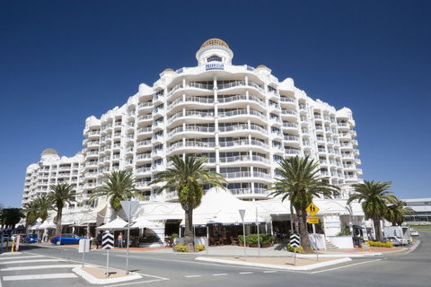 Phoenician Resort - Accommodation Newcastle 0