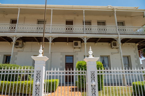 Denison Boutique Hotel - Accommodation Newcastle 2