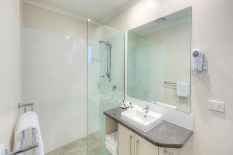 Roma Central Motel - Accommodation Newcastle 1