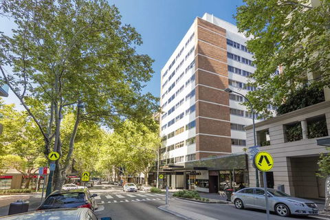 The Macleay Serviced Apartment Hotel - Accommodation Newcastle 2