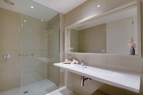 Quarters At Flinders Hotel - Accommodation Newcastle 2