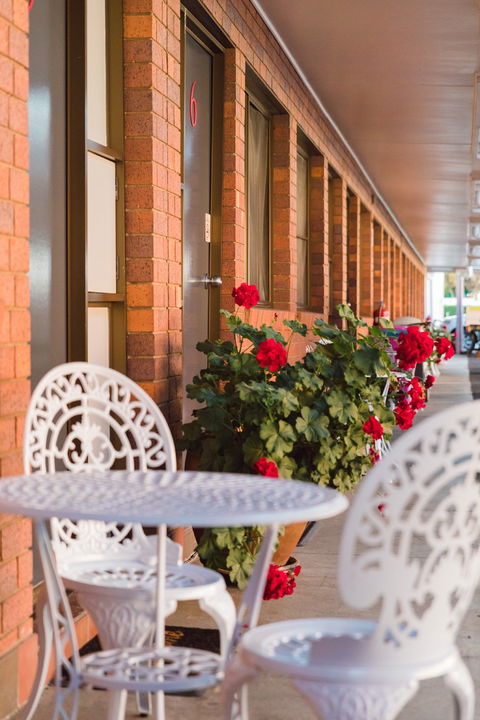 Country Pathfinder Motor Inn - Accommodation Newcastle 1