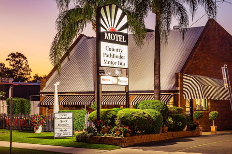 Country Pathfinder Motor Inn - Accommodation Newcastle 2