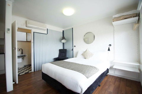 Siesta Central Apartments - Accommodation Newcastle 0