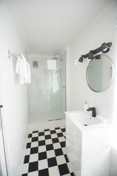 Siesta Central Apartments - Accommodation Newcastle 1