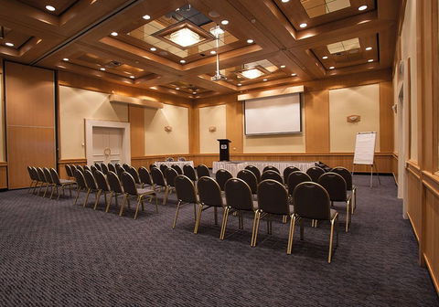 Sea World Resort - Accommodation Newcastle 1