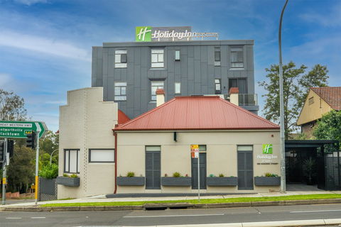 Holiday Inn Stes Parramatta Mar - Accommodation Newcastle 1