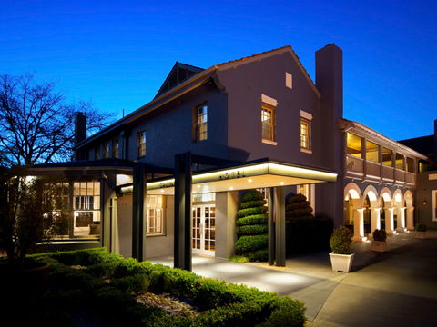 Peppers Mineral Springs - Accommodation Newcastle 0