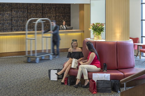 View Melbourne - Accommodation Newcastle 2