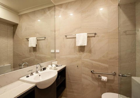 Burke & Wills Hotel - Accommodation Newcastle 2