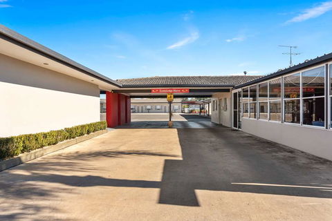 Econo Lodge Moree Spa Motor Inn - Accommodation Newcastle 2