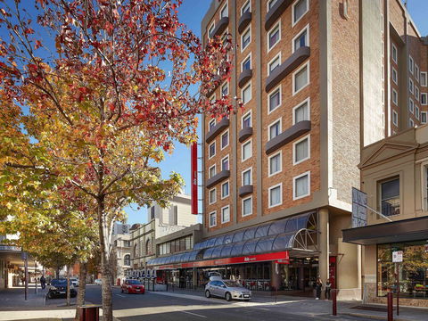 Hotel Ibis Perth - Accommodation Newcastle 0
