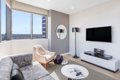 Meriton Suites Church Street, Parramatta - Accommodation Newcastle 7