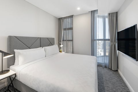Meriton Suites George St - Accommodation Newcastle 8