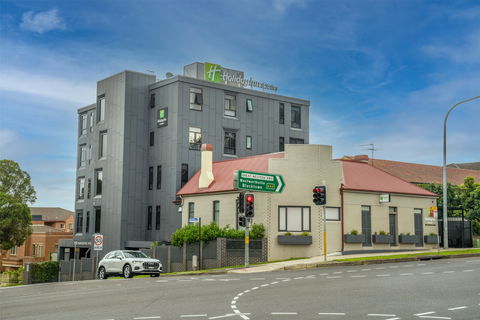 Holiday Inn Stes Parramatta Mar - Accommodation Newcastle 0